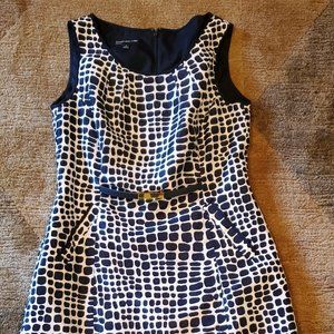 Jones New York Blue Sleveless Giraffe Patterned Dress with Belt Size 4